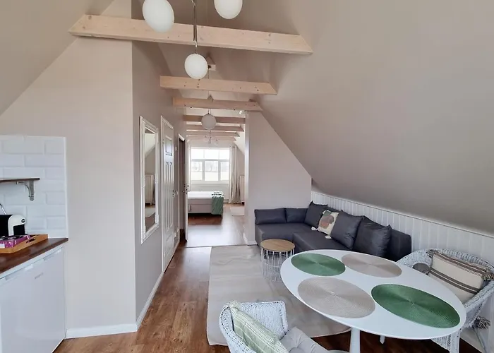 马林赫姆公寓 *